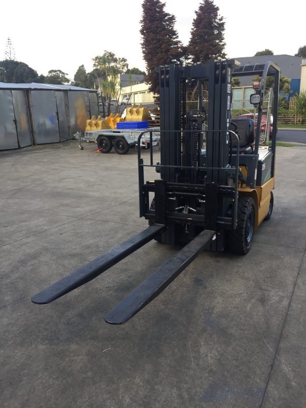 CHL forklift 2.5t 07