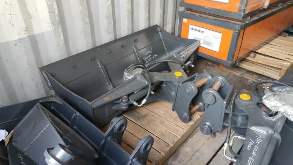 Tbk-SDLG-E660F-1500 02