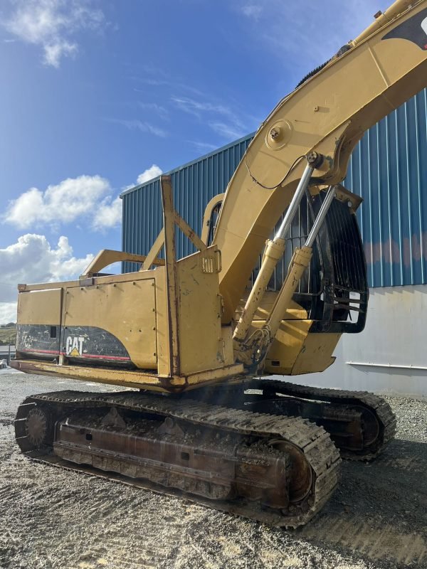 CAT320C-2003 02