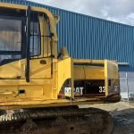 CAT320C-2003 10