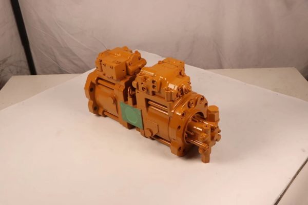 121-1504 – Cat 312B Hydraulic Pump (4)